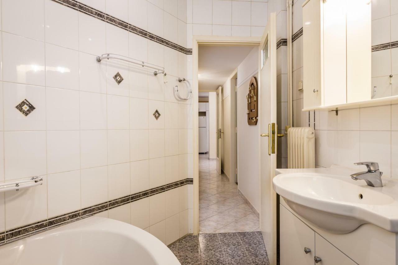 Classy 2 Bedroom Apartment Near Acropolis & Metro Athen Exterior foto